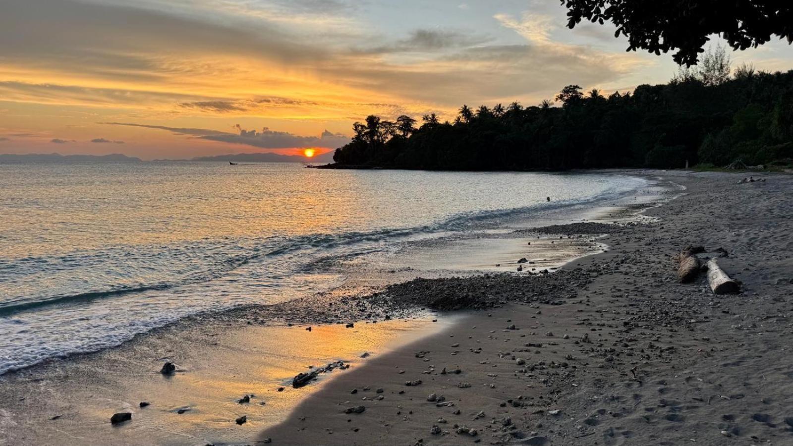 Sunset Beach Resort Weh 沙璜 外观 照片